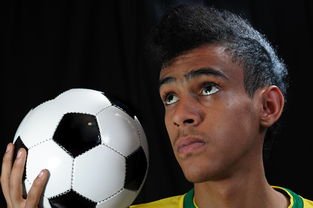 中国足球俱乐部强化战术创新与实战能力，中国足球俱乐部强化战术创新与实战能力的关系